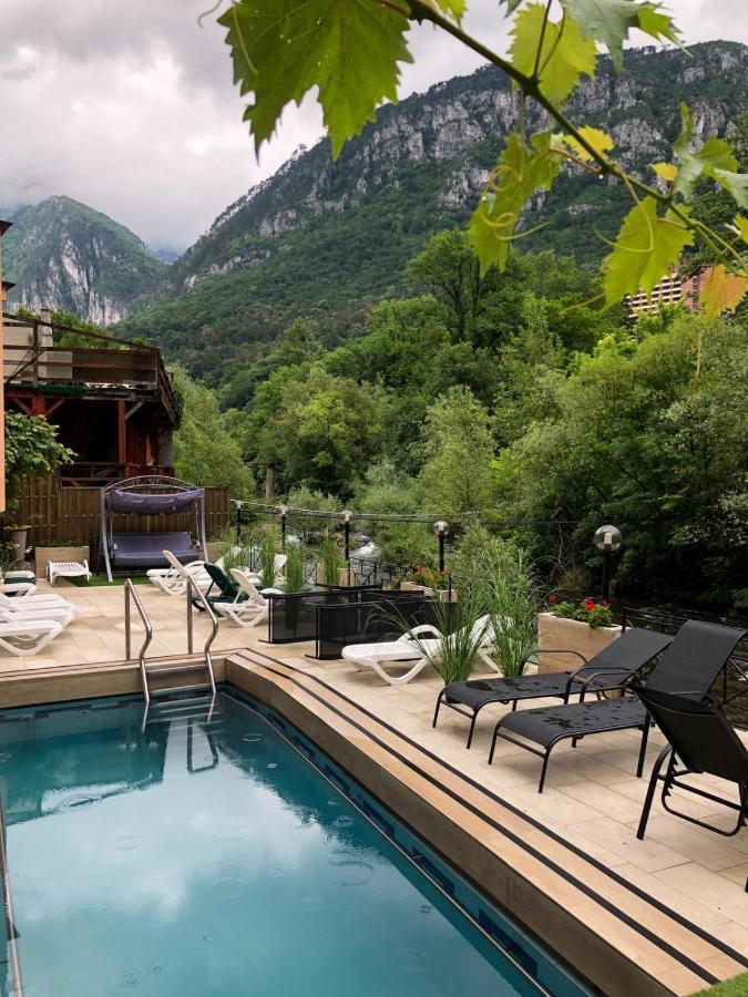 Hotel Holiday Maria 伯伊莱海尔库拉内 外观 照片